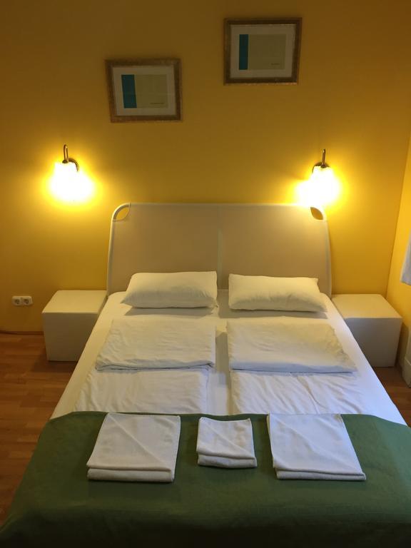 Club Apartments & Rooms 布达佩斯 客房 照片